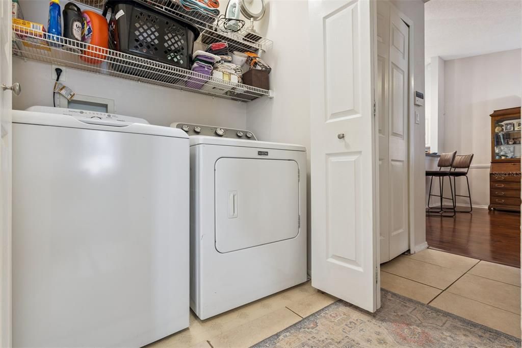 Active With Contract: $410,000 (3 beds, 2 baths, 1341 Square Feet)