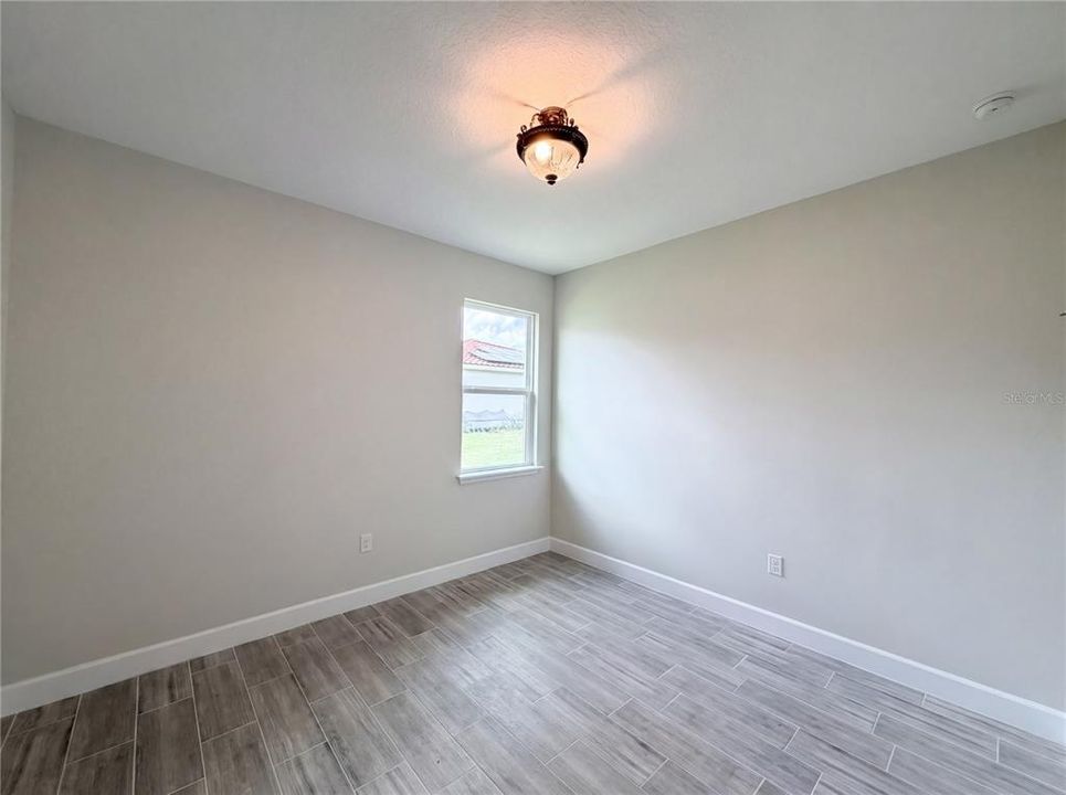 For Sale: $285,000 (4 beds, 2 baths, 1682 Square Feet)