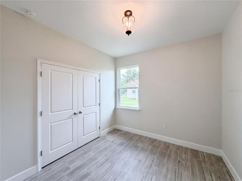 For Sale: $285,000 (4 beds, 2 baths, 1682 Square Feet)