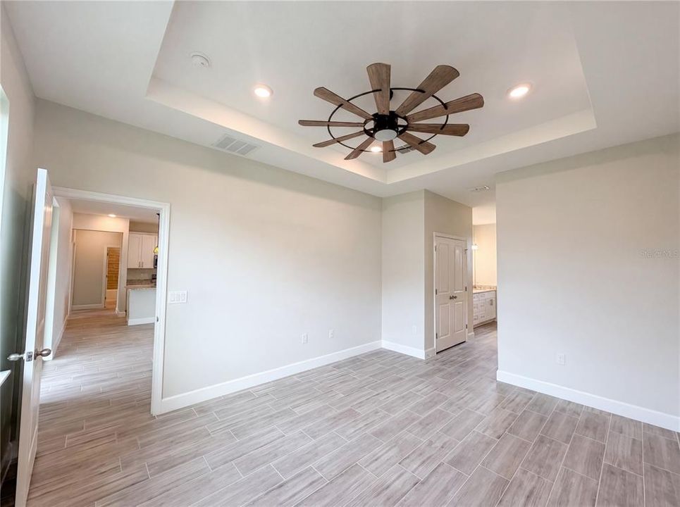 For Sale: $285,000 (4 beds, 2 baths, 1682 Square Feet)