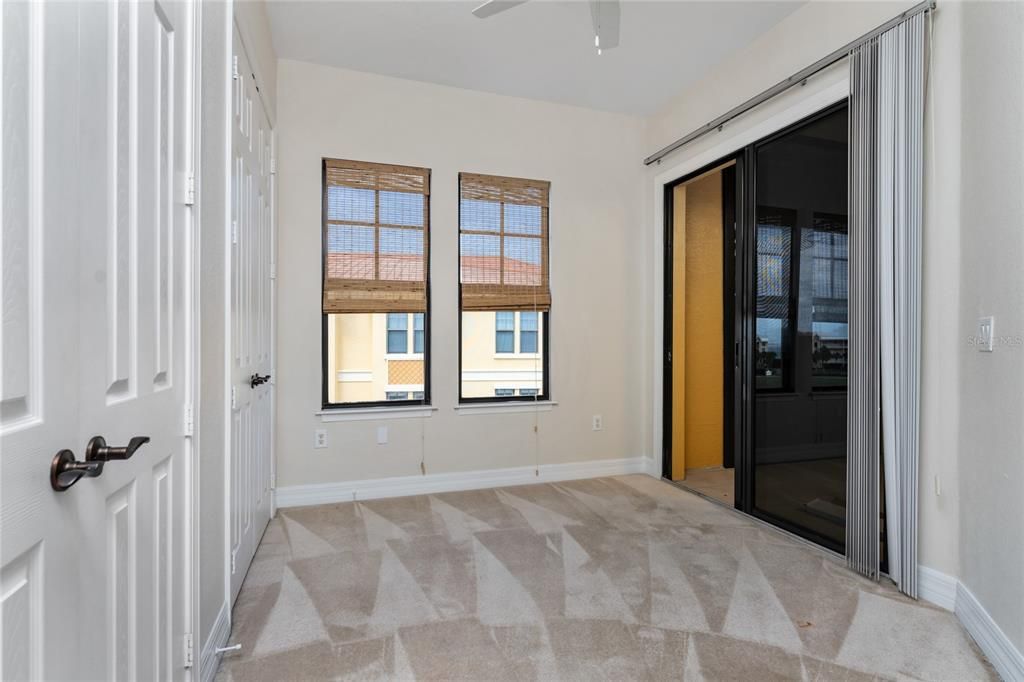 For Rent: $1,950 (3 beds, 2 baths, 1915 Square Feet)