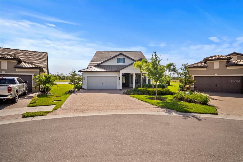 For Sale: $940,000 (4 beds, 4 baths, 3553 Square Feet)