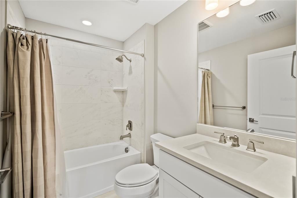 For Sale: $940,000 (4 beds, 4 baths, 3553 Square Feet)