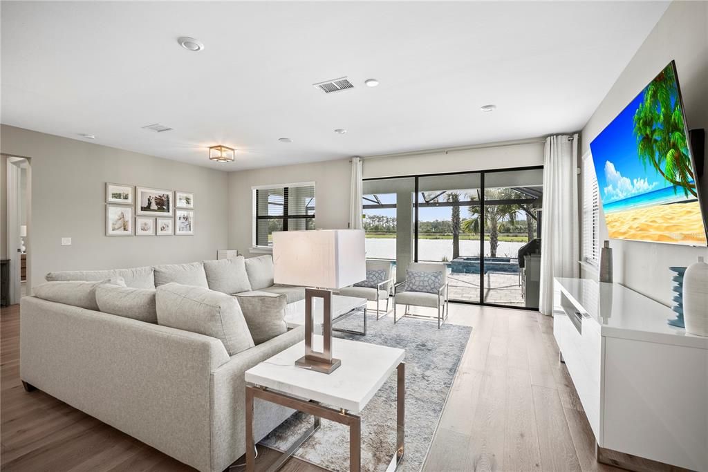 For Sale: $940,000 (4 beds, 4 baths, 3553 Square Feet)