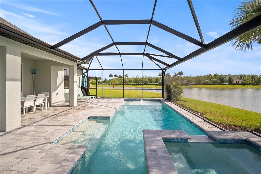 For Sale: $940,000 (4 beds, 4 baths, 3553 Square Feet)