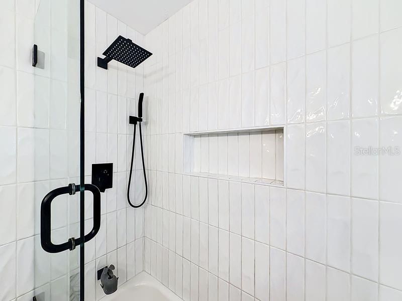 For Sale: $399,900 (3 beds, 1 baths, 1720 Square Feet)
