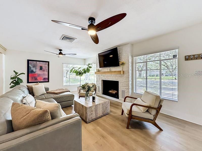 For Sale: $399,900 (3 beds, 1 baths, 1720 Square Feet)