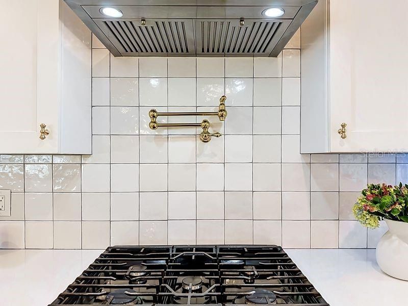 For Sale: $399,900 (3 beds, 1 baths, 1720 Square Feet)