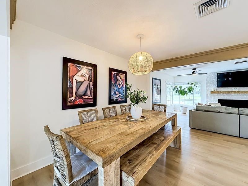 For Sale: $399,900 (3 beds, 1 baths, 1720 Square Feet)