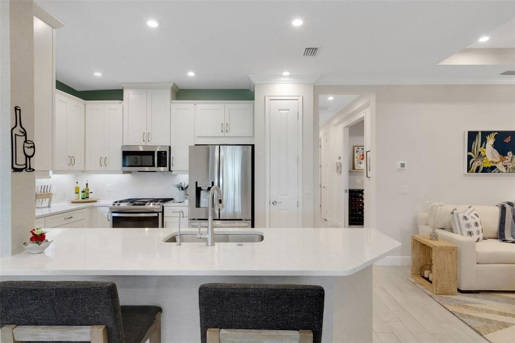For Sale: $499,949 (2 beds, 2 baths, 1500 Square Feet)