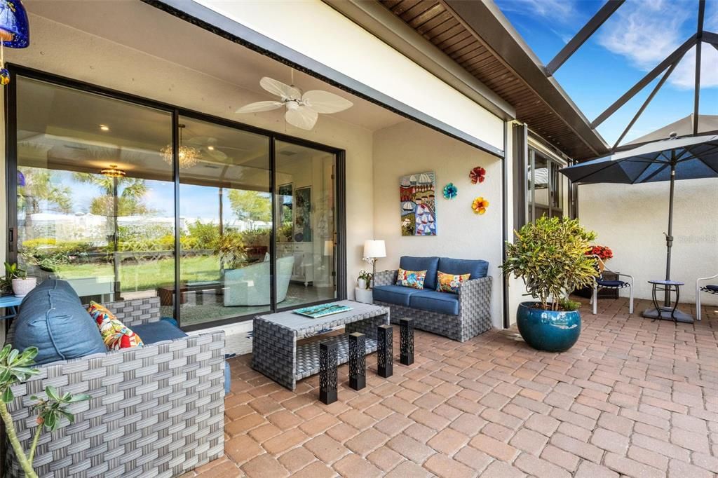 For Sale: $499,949 (2 beds, 2 baths, 1500 Square Feet)