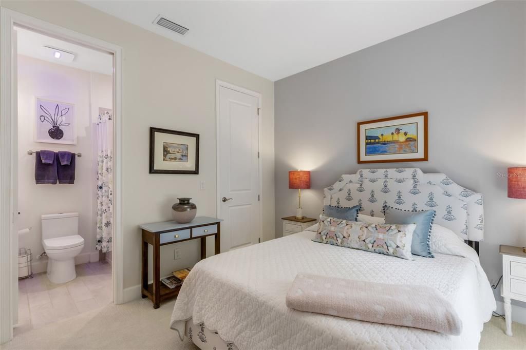For Sale: $499,949 (2 beds, 2 baths, 1500 Square Feet)