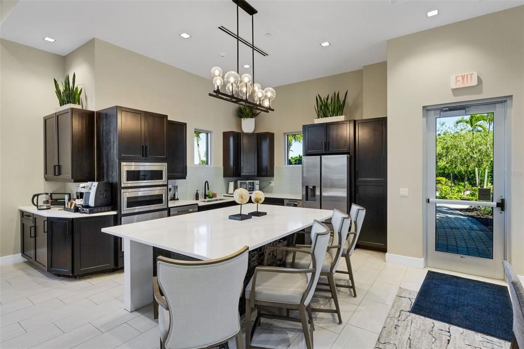 For Sale: $499,949 (2 beds, 2 baths, 1500 Square Feet)