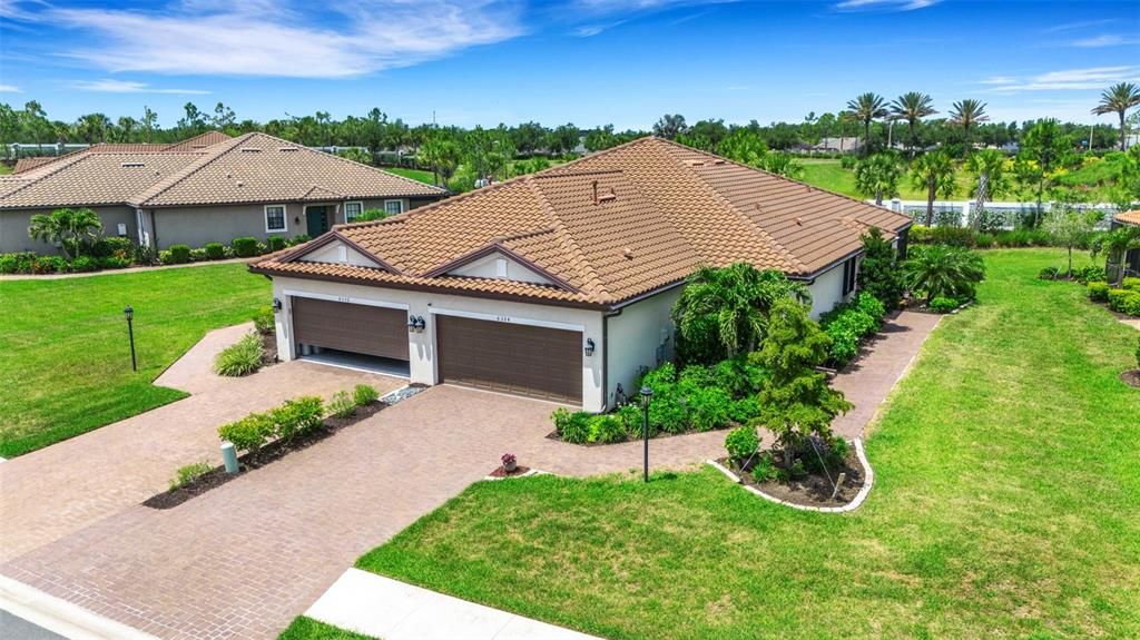 For Sale: $499,949 (2 beds, 2 baths, 1500 Square Feet)
