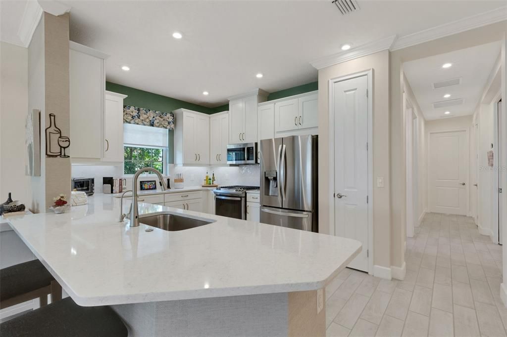 For Sale: $499,949 (2 beds, 2 baths, 1500 Square Feet)