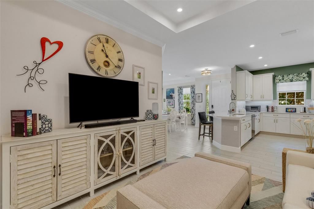 For Sale: $499,949 (2 beds, 2 baths, 1500 Square Feet)