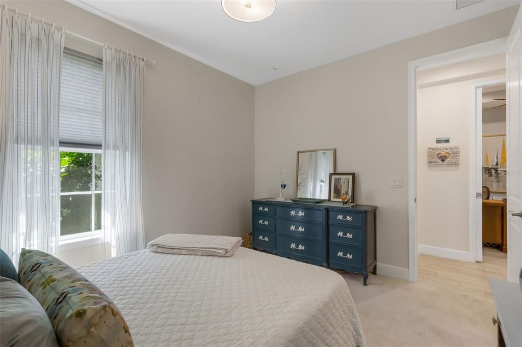For Sale: $499,949 (2 beds, 2 baths, 1500 Square Feet)