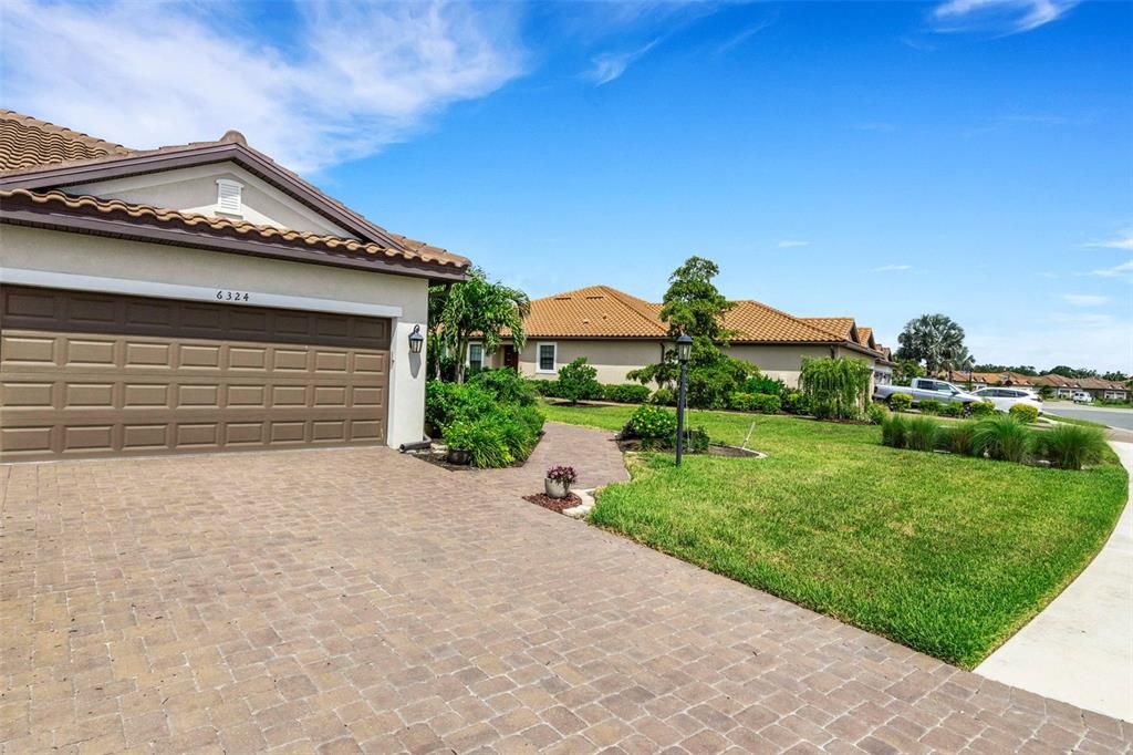 For Sale: $499,949 (2 beds, 2 baths, 1500 Square Feet)