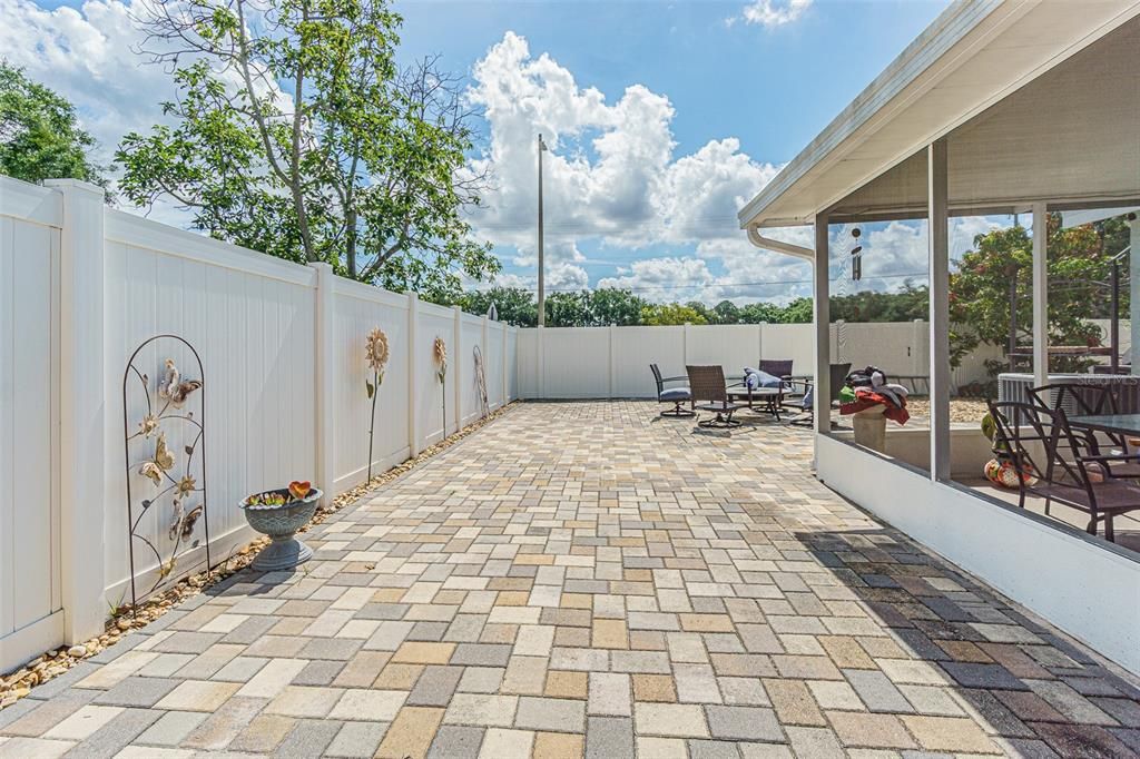 For Sale: $415,000 (3 beds, 2 baths, 1330 Square Feet)