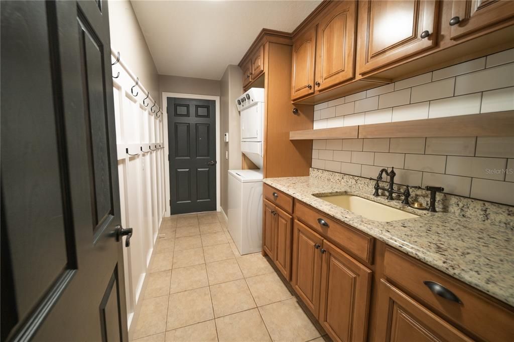 For Sale: $414,990 (3 beds, 2 baths, 2560 Square Feet)