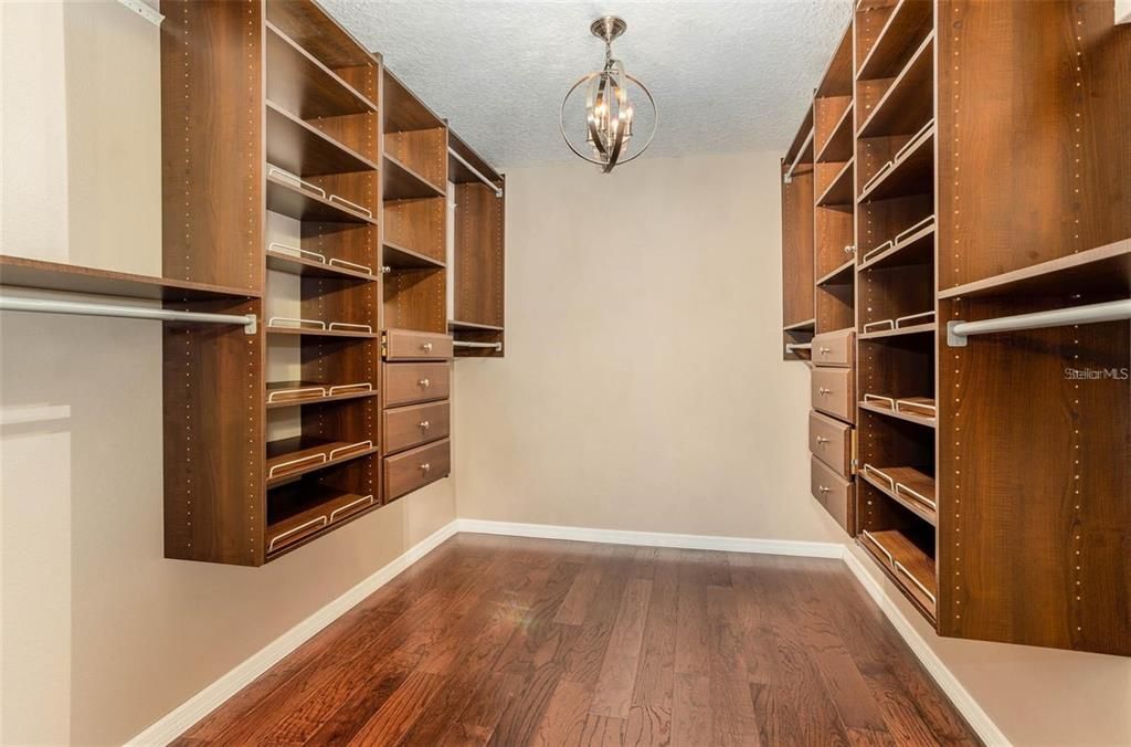 For Sale: $414,990 (3 beds, 2 baths, 2560 Square Feet)