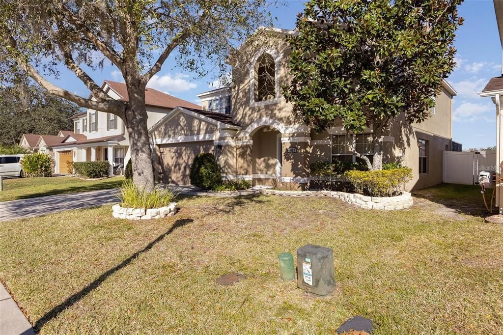 For Sale: $414,990 (3 beds, 2 baths, 2560 Square Feet)
