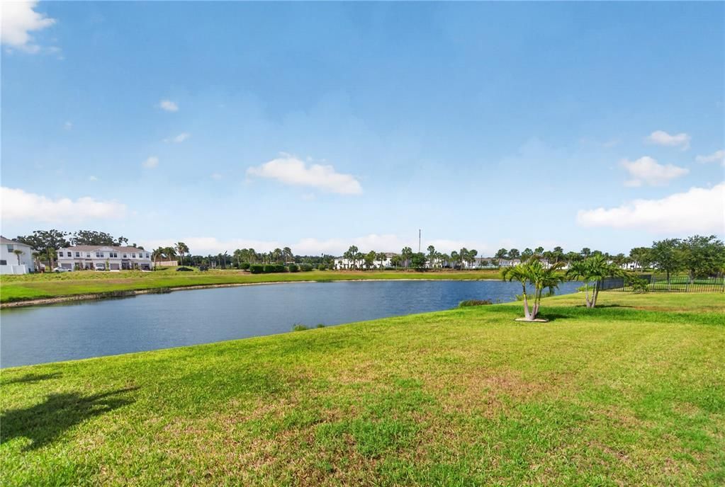 En Venta: $587,000 (4 camas, 3 baños, 2485 Pies cuadrados)