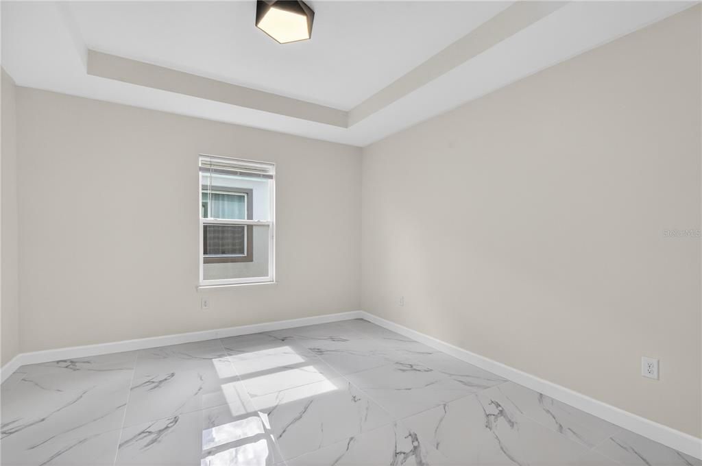 En Venta: $587,000 (4 camas, 3 baños, 2485 Pies cuadrados)