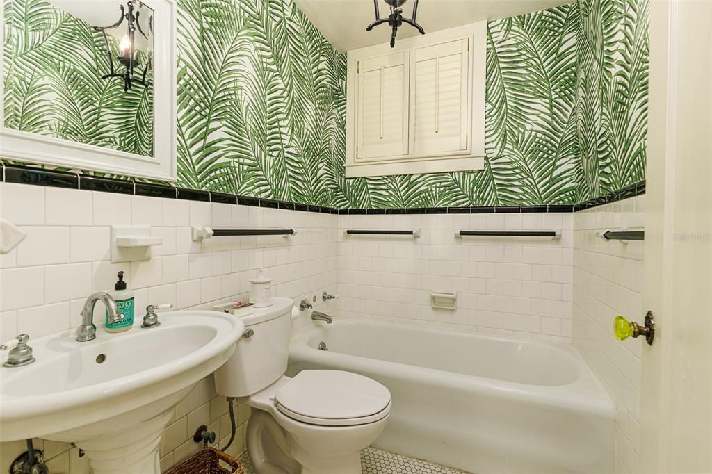 For Sale: $1,400,000 (4 beds, 4 baths, 3776 Square Feet)
