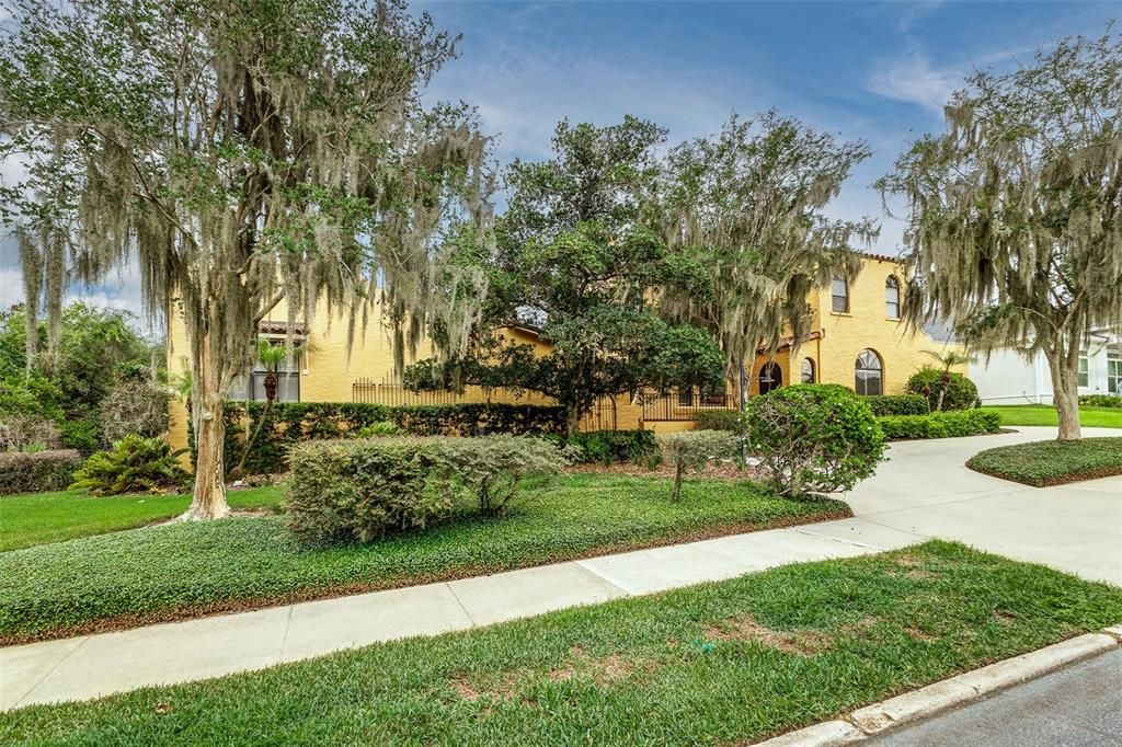 For Sale: $1,400,000 (4 beds, 4 baths, 3776 Square Feet)