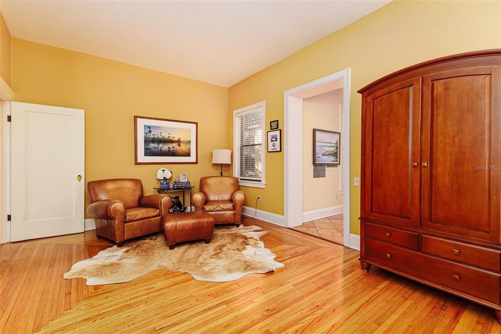 For Sale: $1,400,000 (4 beds, 4 baths, 3776 Square Feet)
