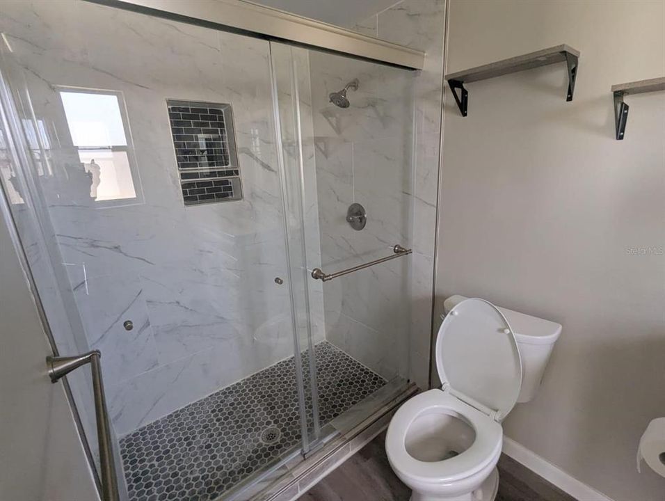 En Venta: $349,000 (3 camas, 2 baños, 1390 Pies cuadrados)