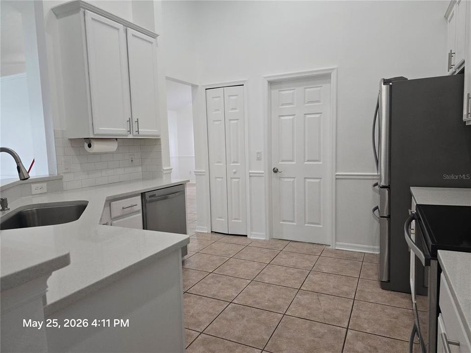 For Sale: $509,900 (4 beds, 2 baths, 1823 Square Feet)