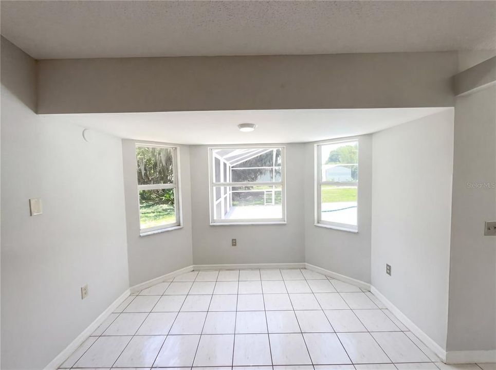 En Venta: $383,000 (3 camas, 2 baños, 1584 Pies cuadrados)