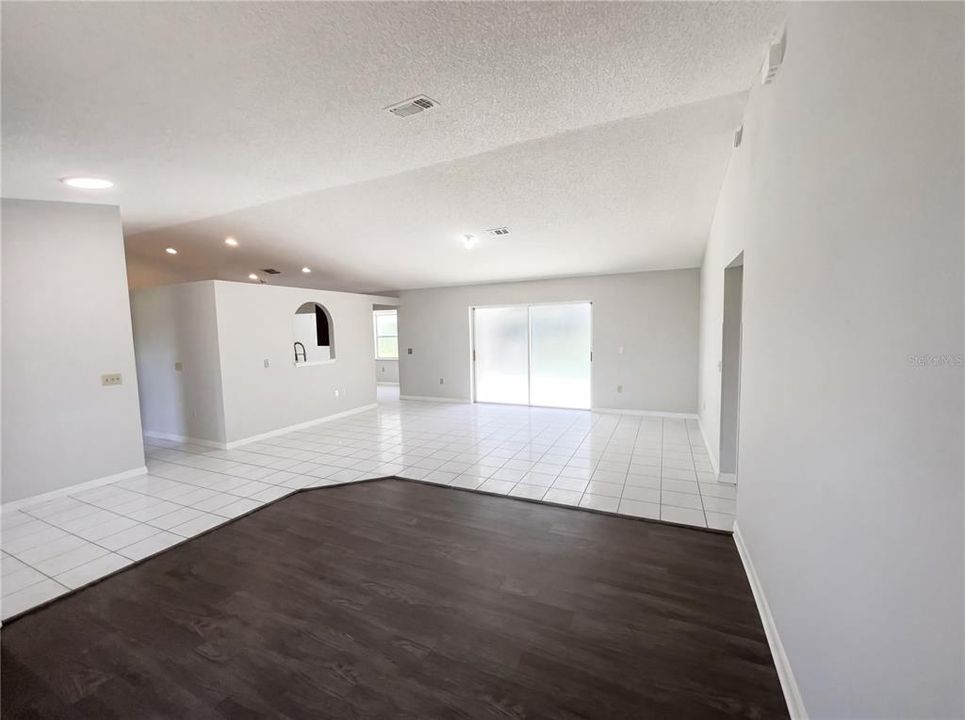En Venta: $383,000 (3 camas, 2 baños, 1584 Pies cuadrados)