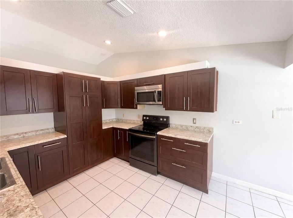 En Venta: $383,000 (3 camas, 2 baños, 1584 Pies cuadrados)