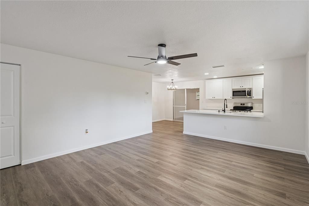 En Venta: $305,990 (3 camas, 2 baños, 1507 Pies cuadrados)