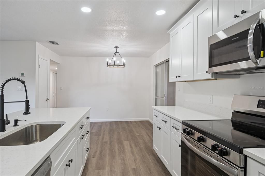 En Venta: $305,990 (3 camas, 2 baños, 1507 Pies cuadrados)