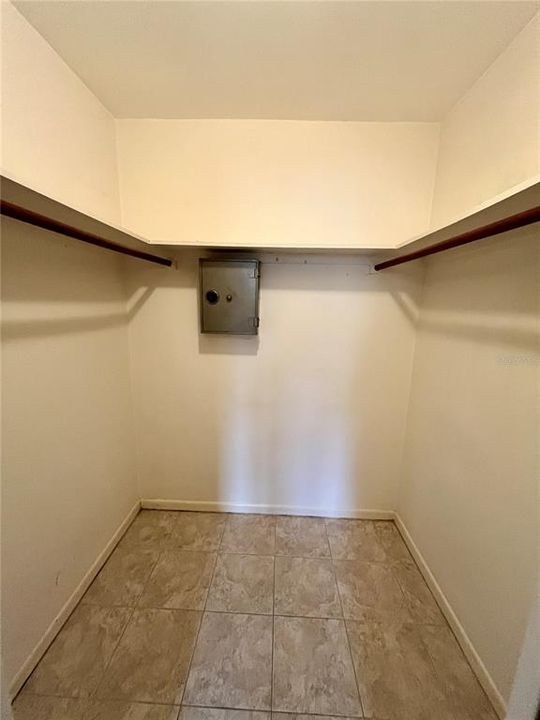 В аренду: $3,600 (4 спален, 3 ванн, 2323 Квадратных фут)