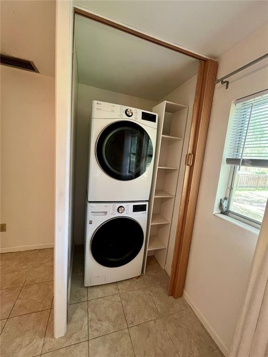 В аренду: $3,600 (4 спален, 3 ванн, 2323 Квадратных фут)