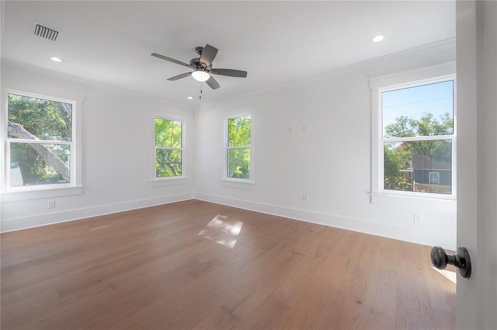 For Sale: $724,900 (3 beds, 2 baths, 2376 Square Feet)