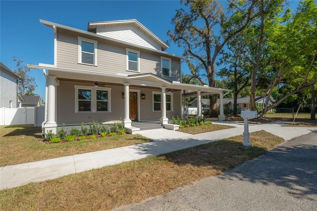 For Sale: $724,900 (3 beds, 2 baths, 2376 Square Feet)
