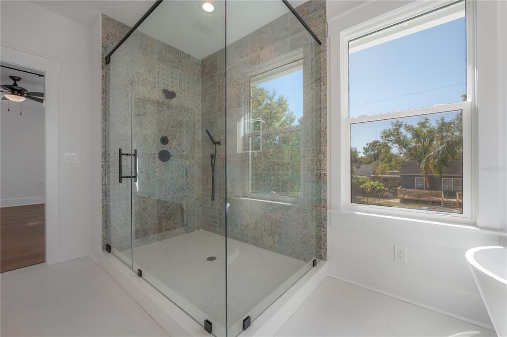 For Sale: $724,900 (3 beds, 2 baths, 2376 Square Feet)