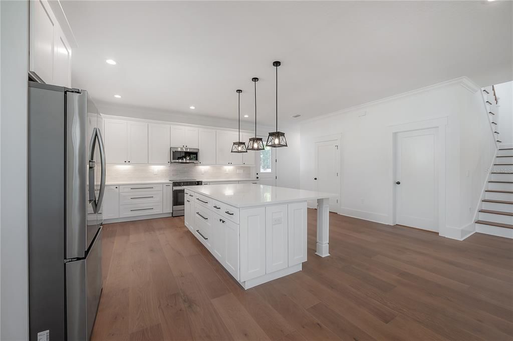 For Sale: $724,900 (3 beds, 2 baths, 2376 Square Feet)