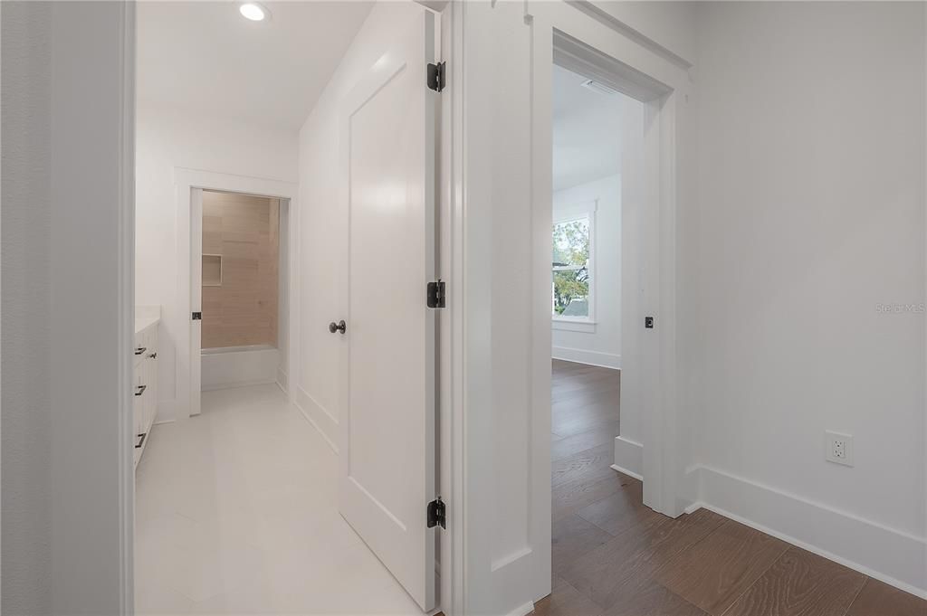 For Sale: $724,900 (3 beds, 2 baths, 2376 Square Feet)
