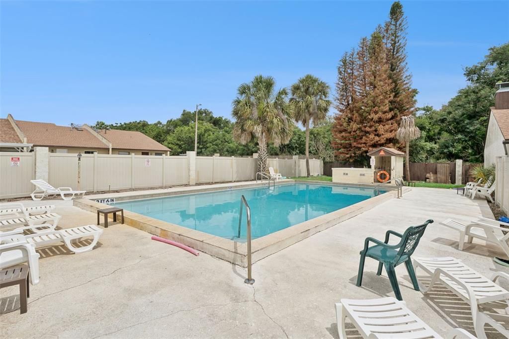 For Sale: $235,000 (2 beds, 2 baths, 1131 Square Feet)
