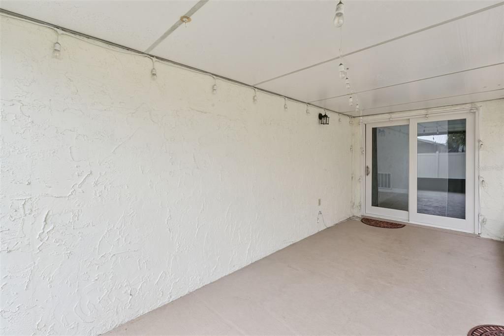 For Sale: $235,000 (2 beds, 2 baths, 1131 Square Feet)