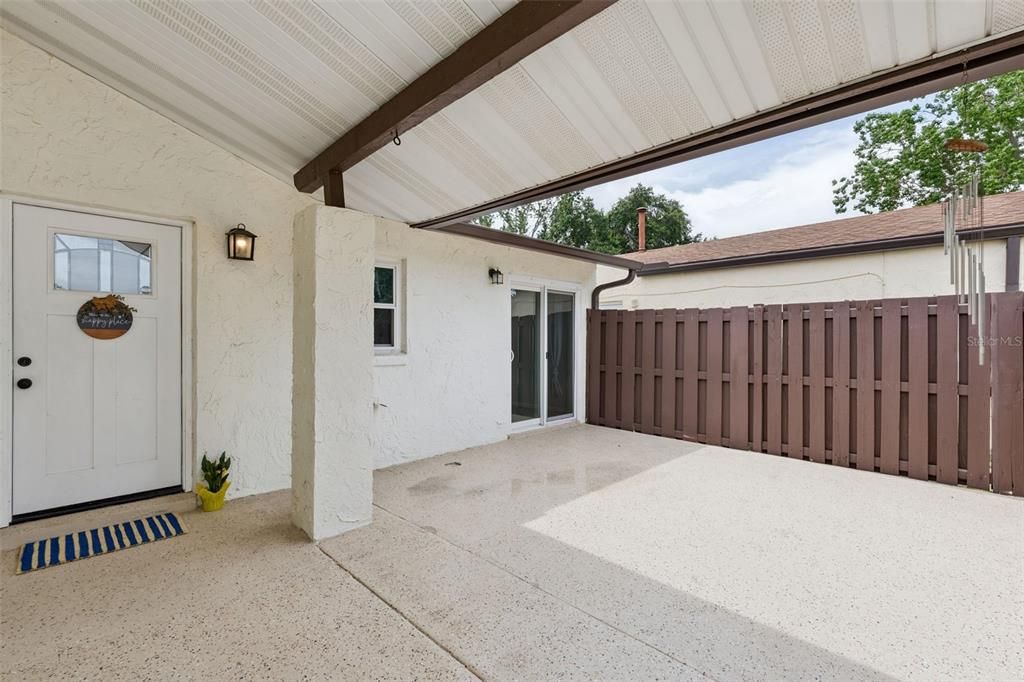 For Sale: $235,000 (2 beds, 2 baths, 1131 Square Feet)
