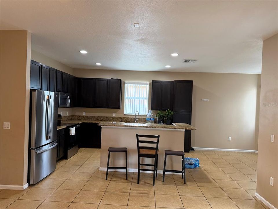 For Rent: $2,500 (4 beds, 2 baths, 2258 Square Feet)