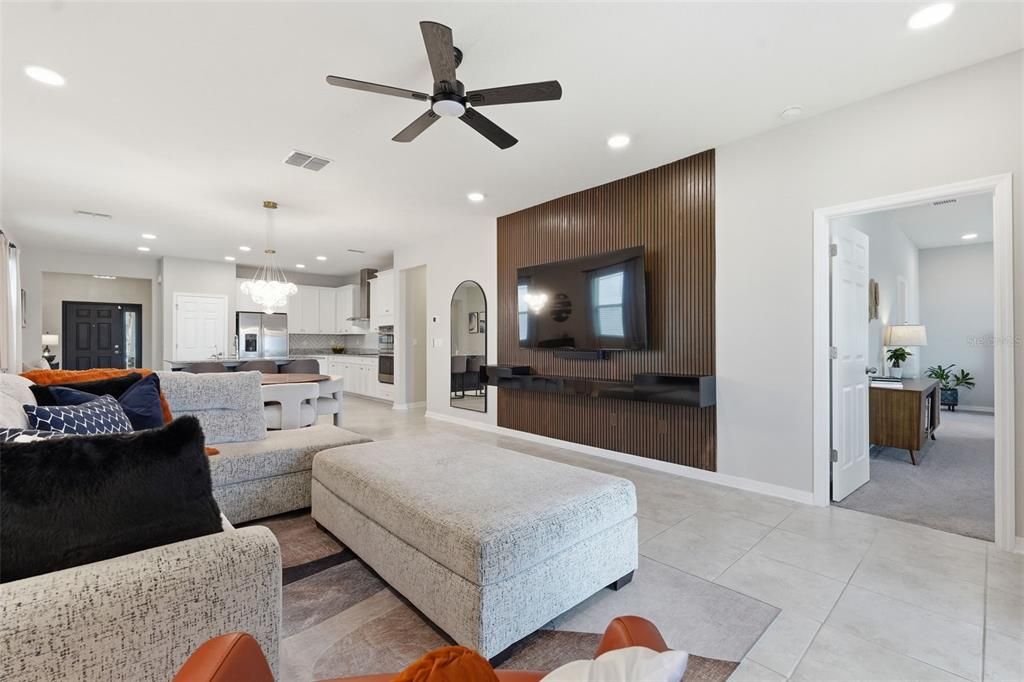 For Sale: $385,000 (3 beds, 2 baths, 2076 Square Feet)